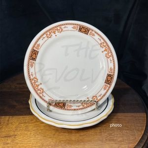 2 Vintage Syracuse China Plates